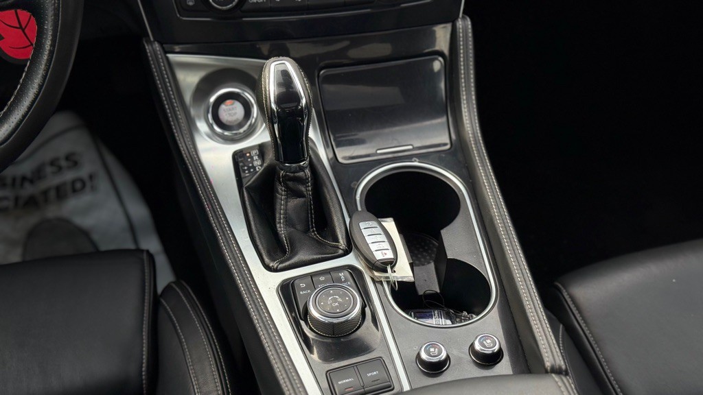 2017 Nissan Maxima Image 6