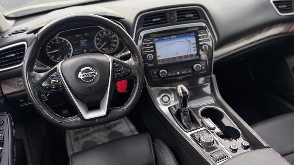 2017 Nissan Maxima Image 8