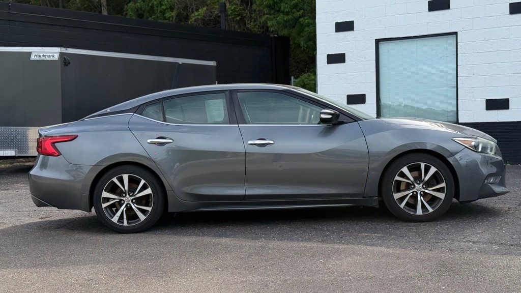 2017 Nissan Maxima Image 15