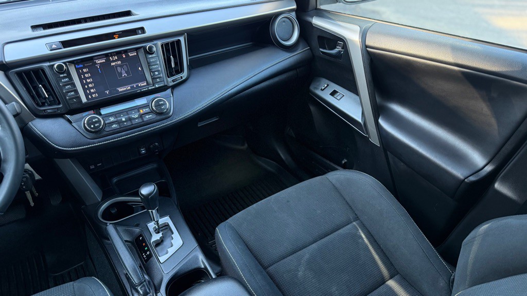 2016 Toyota Rav4 Image 3