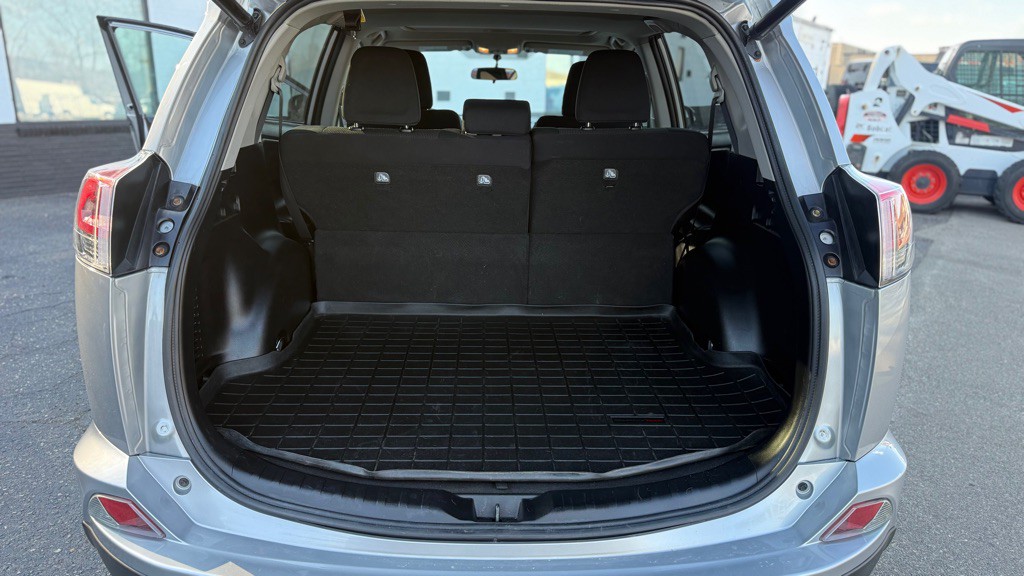 2016 Toyota Rav4 Image 11