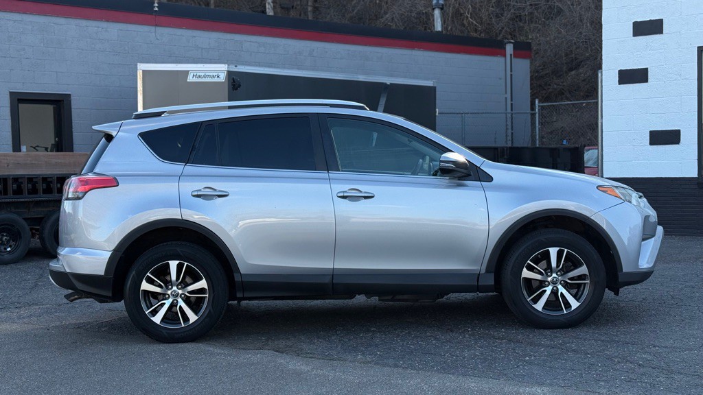 2016 Toyota Rav4 Image 14