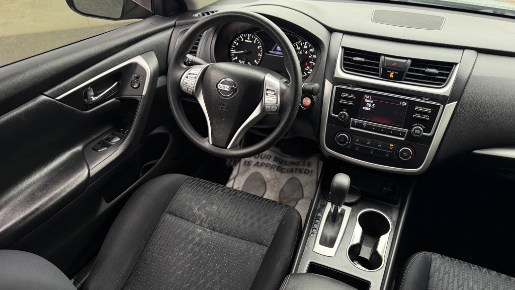 2016 Nissan Altima Image 2