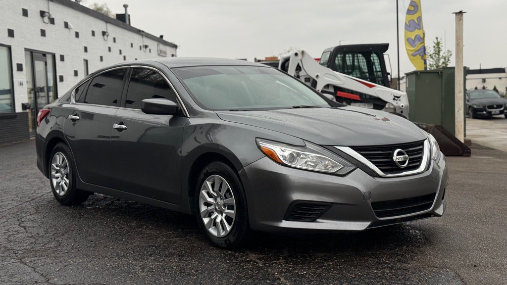 2016 Nissan Altima Image 12
