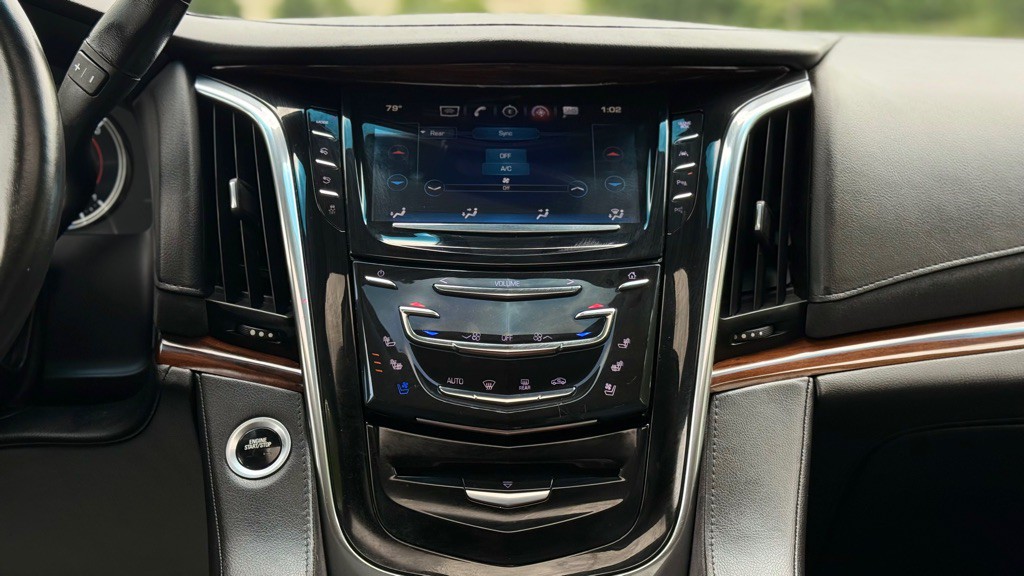 2017 Cadillac Escalade Image 7