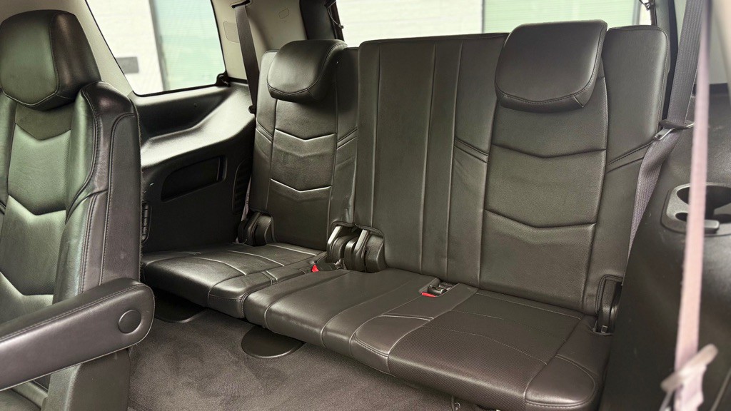 2017 Cadillac Escalade Image 13