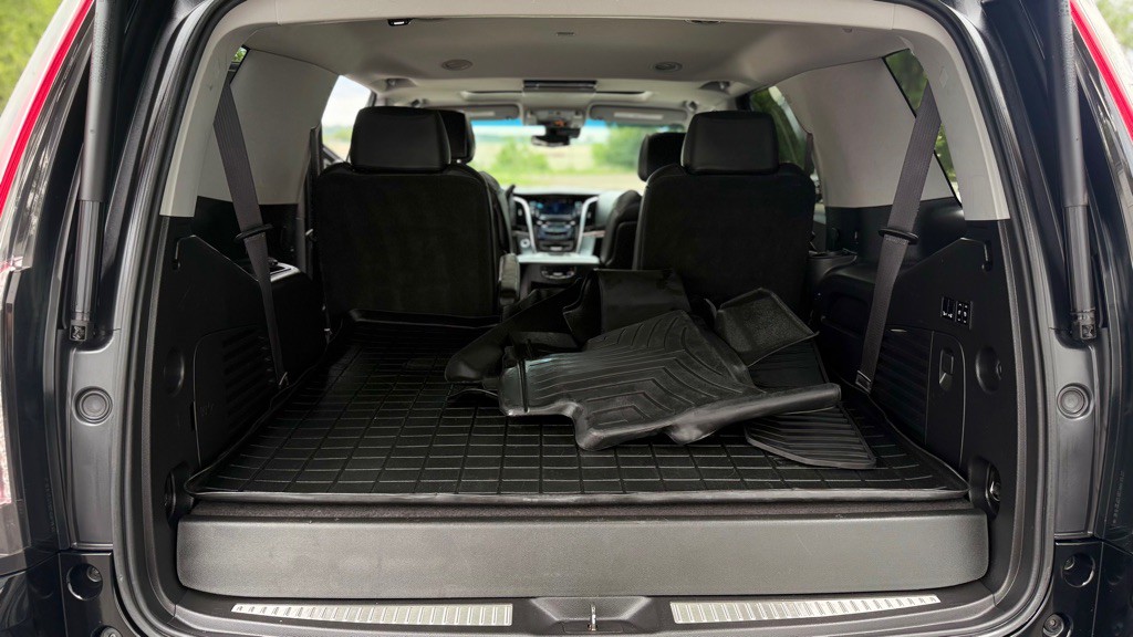 2017 Cadillac Escalade Image 14
