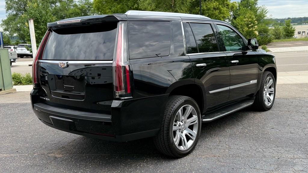2017 Cadillac Escalade Image 19