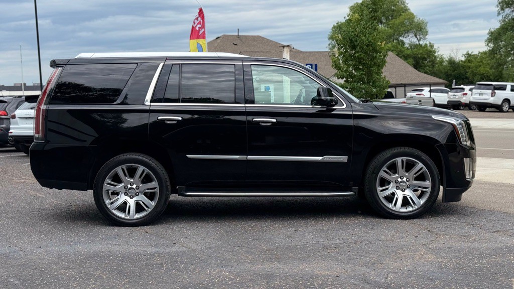 2017 Cadillac Escalade Image 20