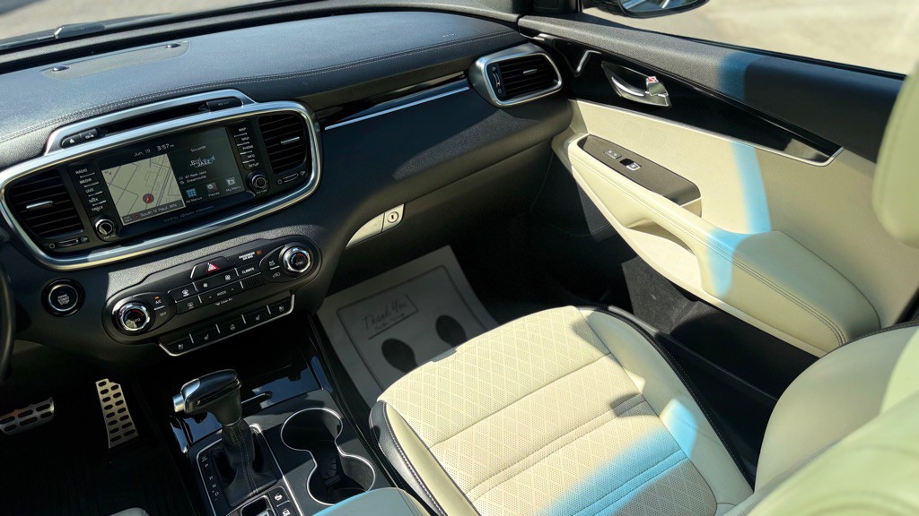 2017 Kia Sorento Image 4