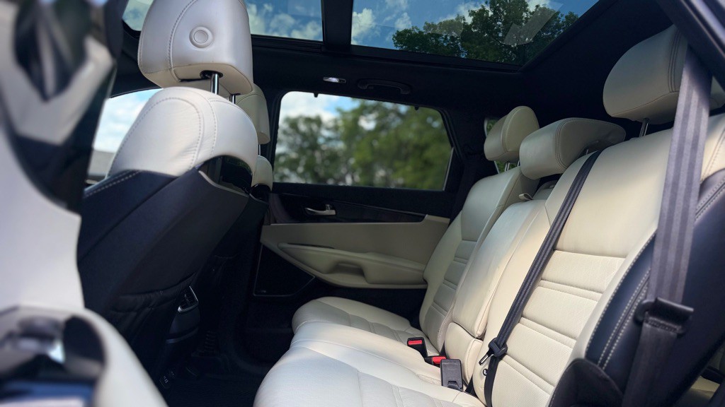 2017 Kia Sorento Image 11