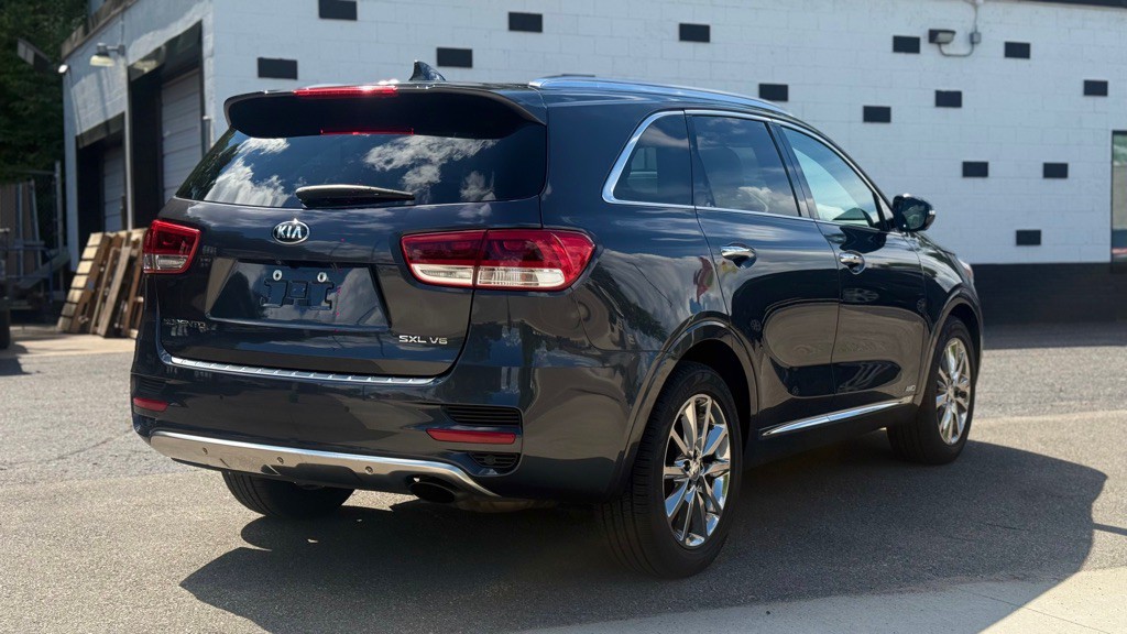 2017 Kia Sorento Image 16