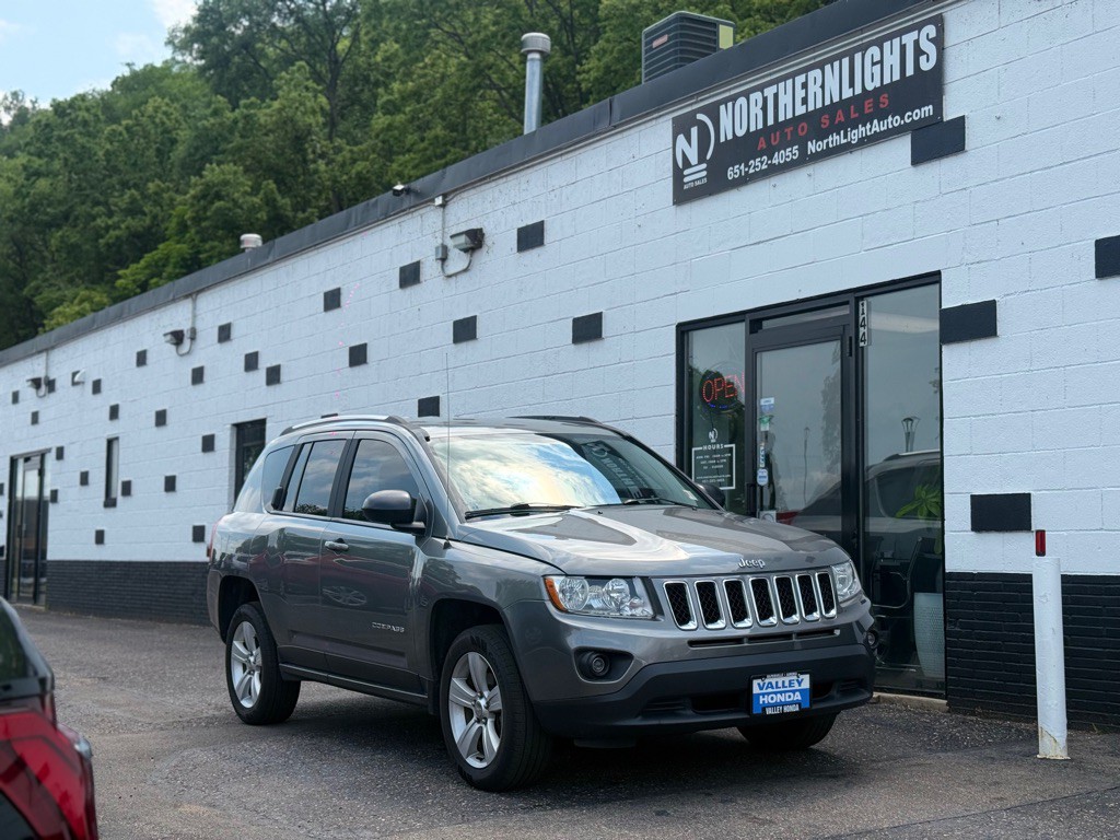 2013 Jeep Compass Image 1