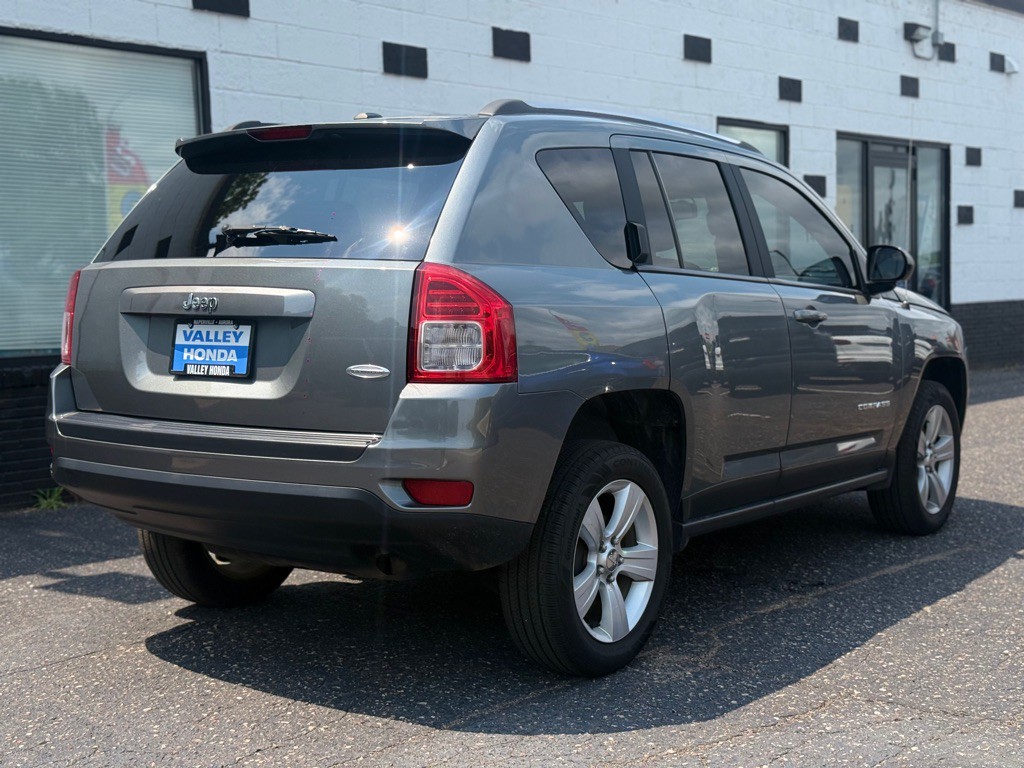 2013 Jeep Compass Image 12