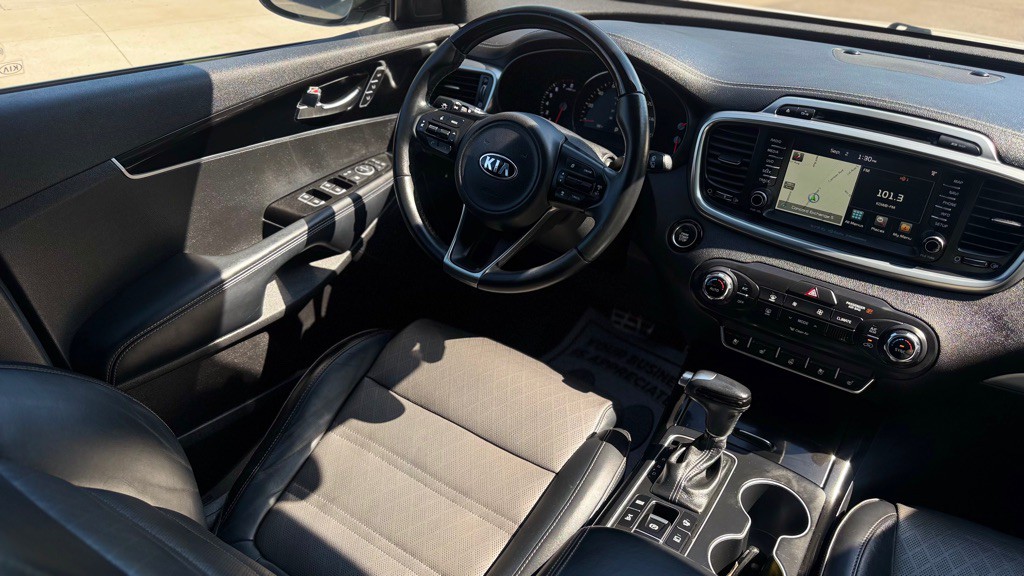 2016 Kia Sorento Image 3