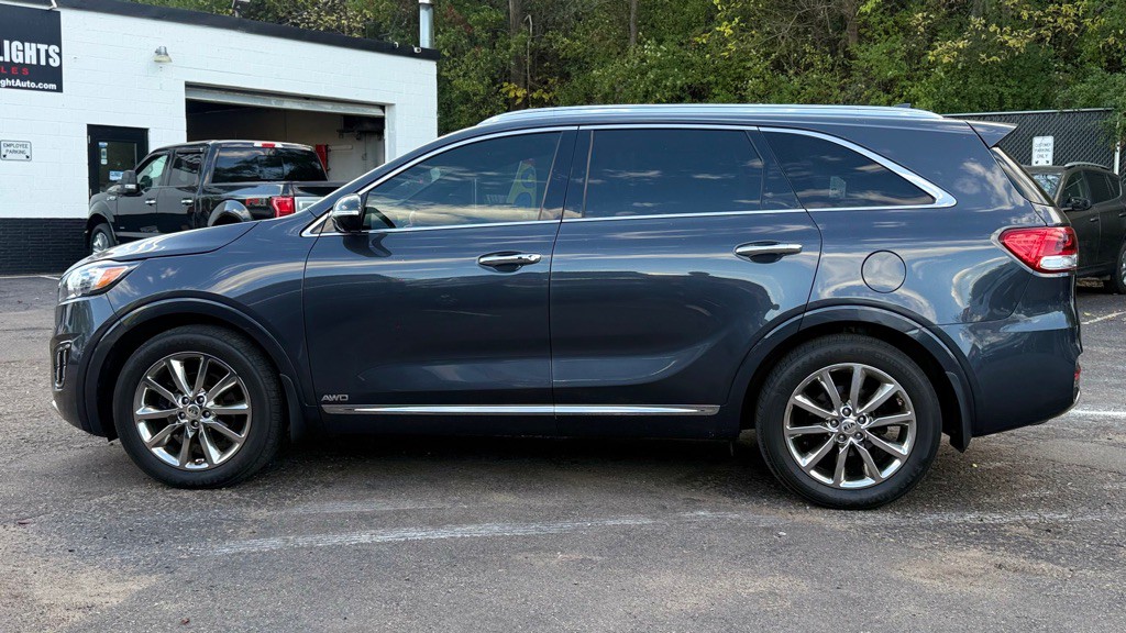 2017 Kia Sorento Image 11