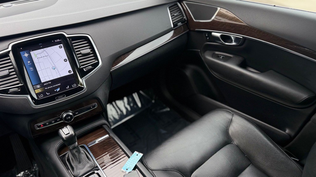 2017 Volvo XC90 Image 7
