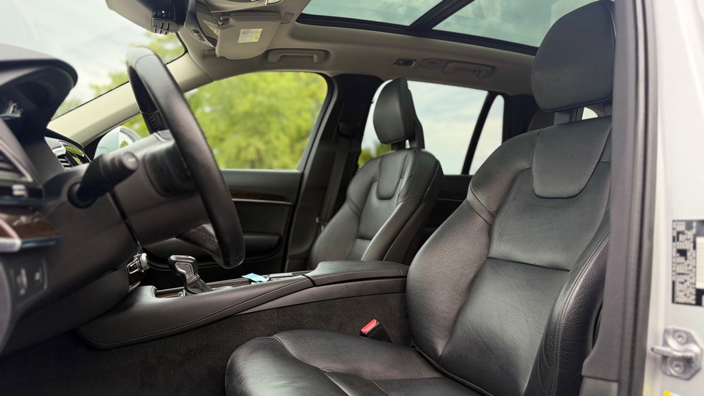2017 Volvo XC90 Image 8