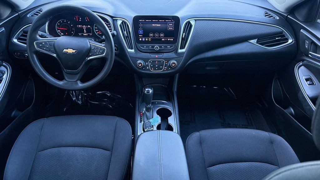 2019 Chevrolet Malibu Image 2