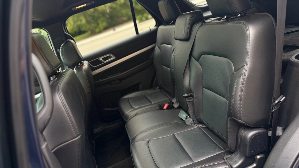2017 Ford Explorer Image 7