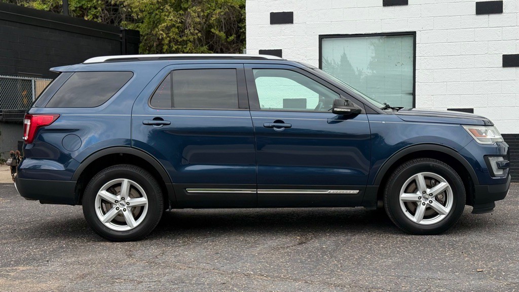 2017 Ford Explorer Image 11