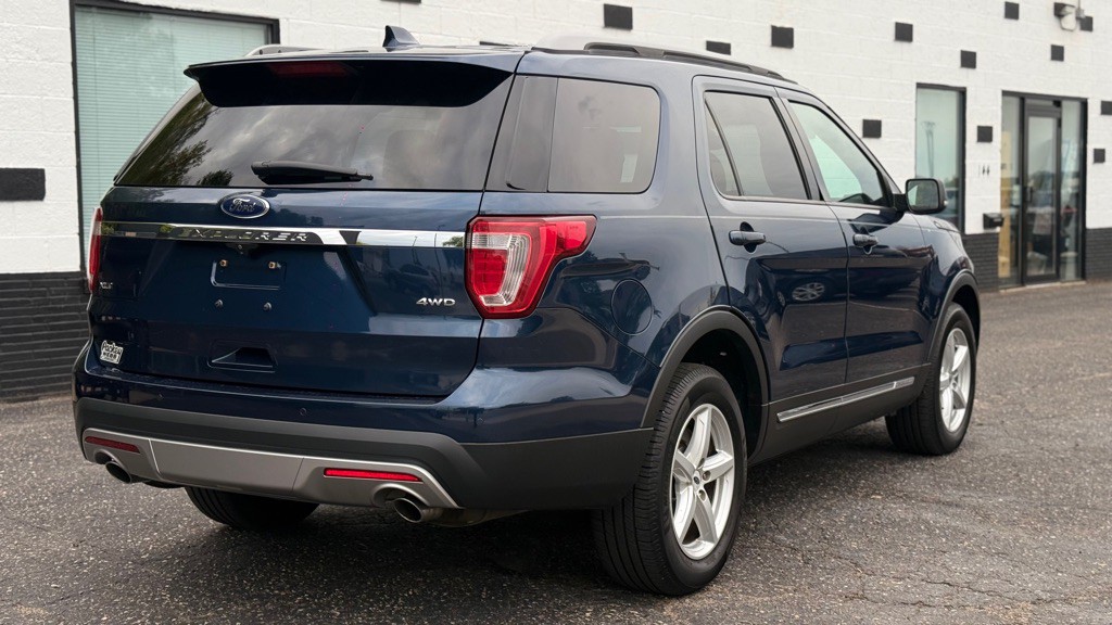 2017 Ford Explorer Image 12