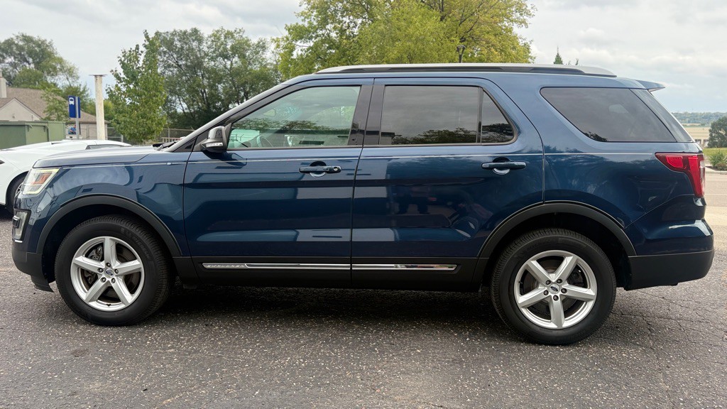 2017 Ford Explorer Image 15