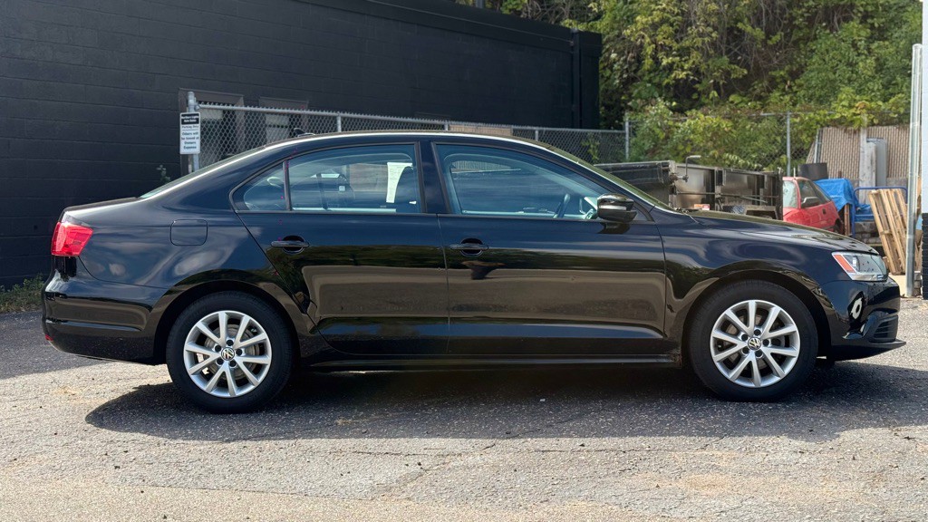 2012 Volkswagen Jetta Image 11