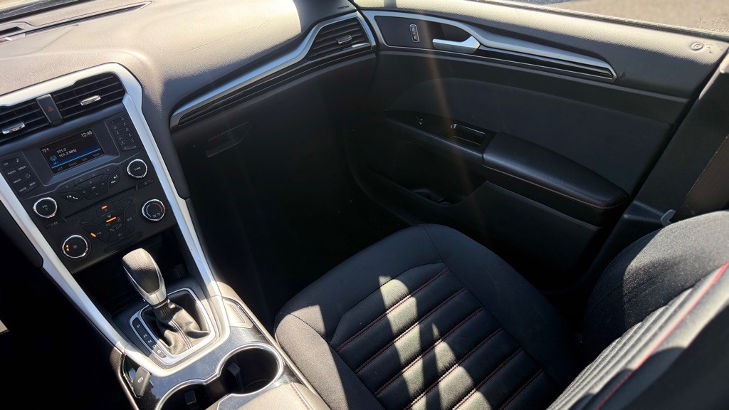 2015 Ford Fusion Image 4