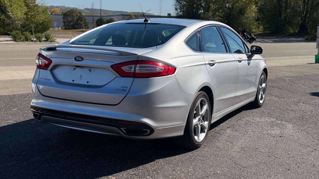 2015 Ford Fusion Image 12