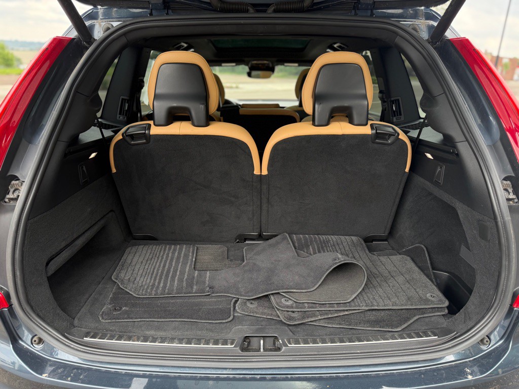 2018 Volvo XC90 Image 12