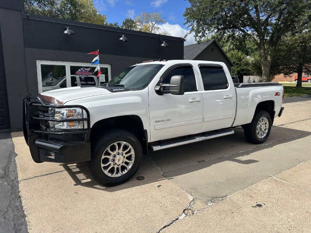 2013 Chevrolet Silverado 1500 Image 2