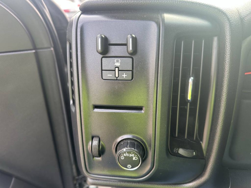 2016 Chevrolet Silverado 1500 Image 11