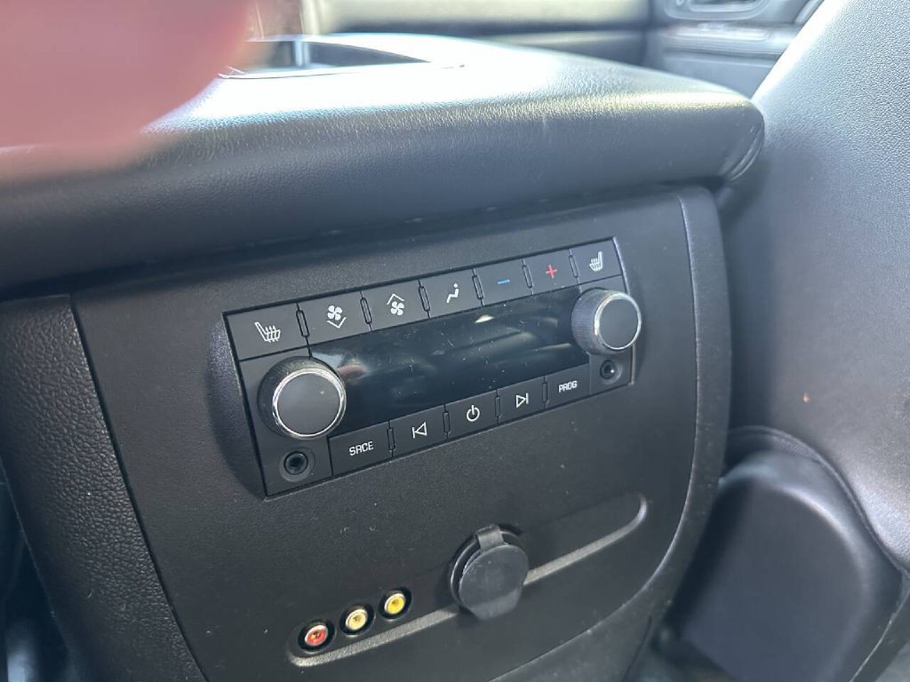 2011 GMC Yukon Image 9