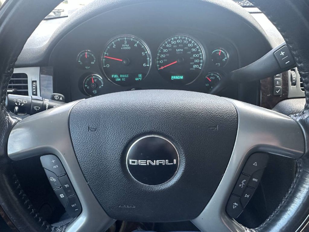 2011 GMC Yukon Image 15