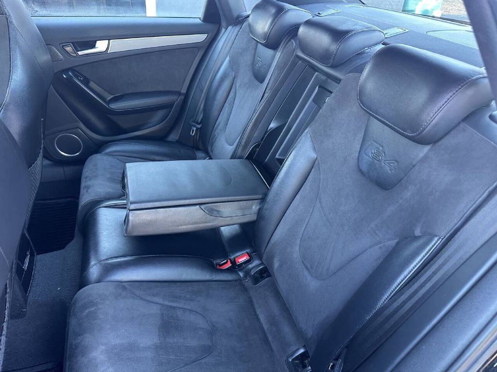 2010 Audi S4 Image 8