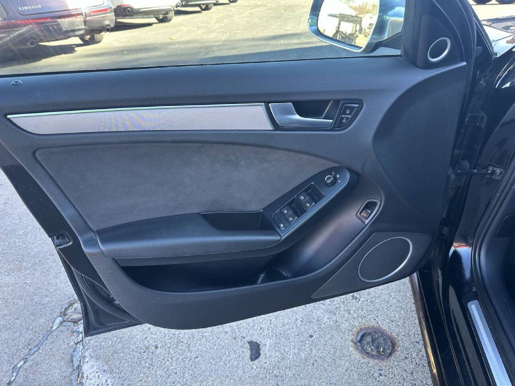 2010 Audi S4 Image 9