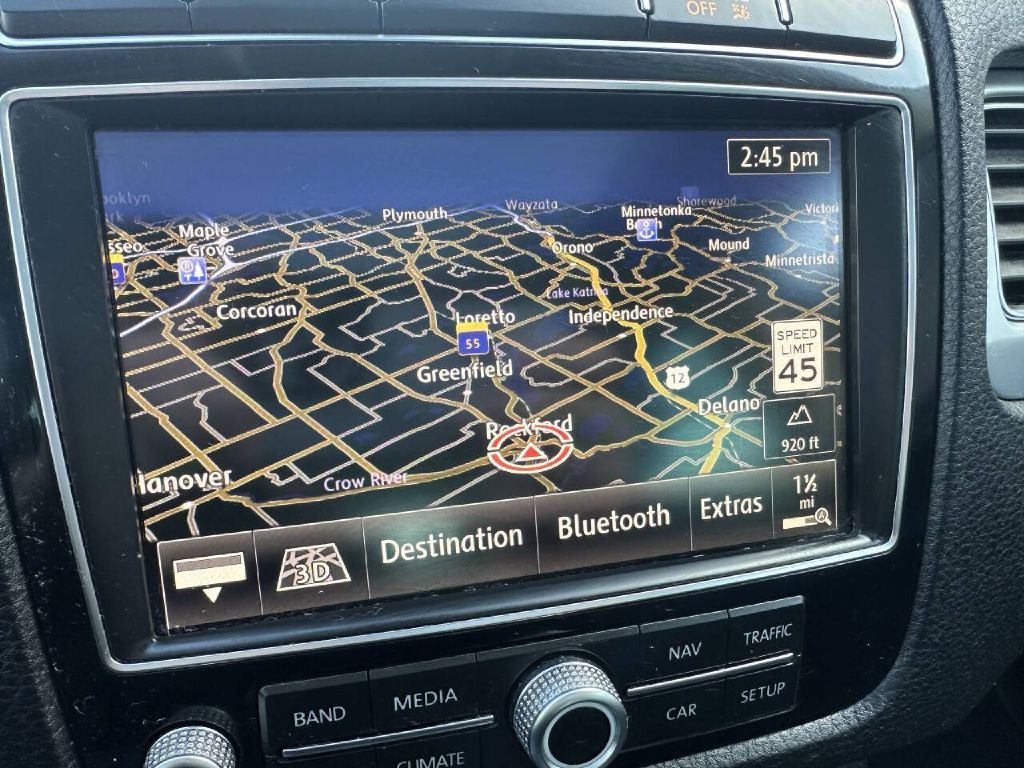 2016 Volkswagen Touareg Image 14