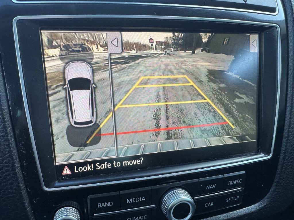 2016 Volkswagen Touareg Image 15