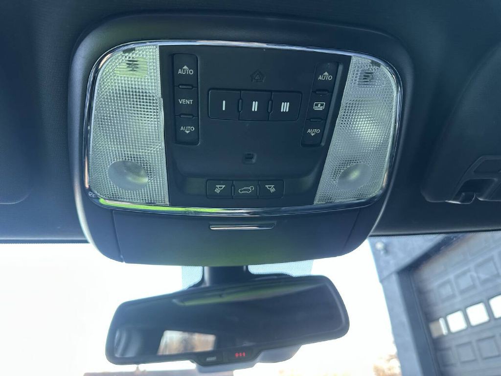 2015 Jeep Grand Cherokee Image 16