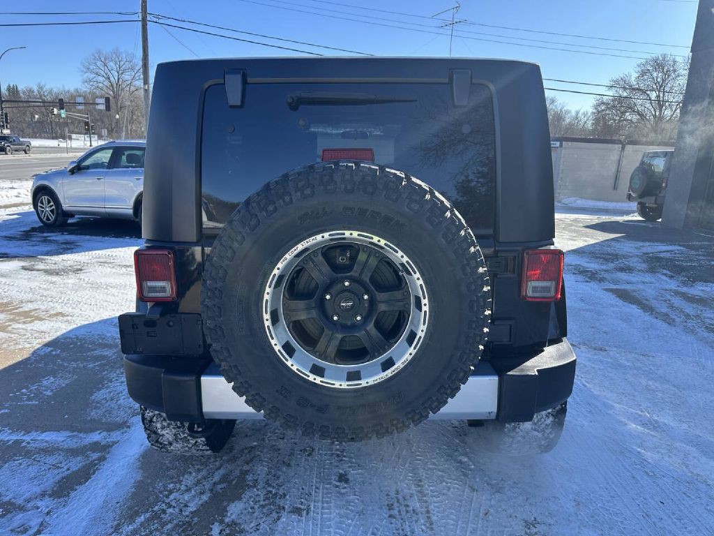 2010 Jeep Wrangler Unlimited Image 4