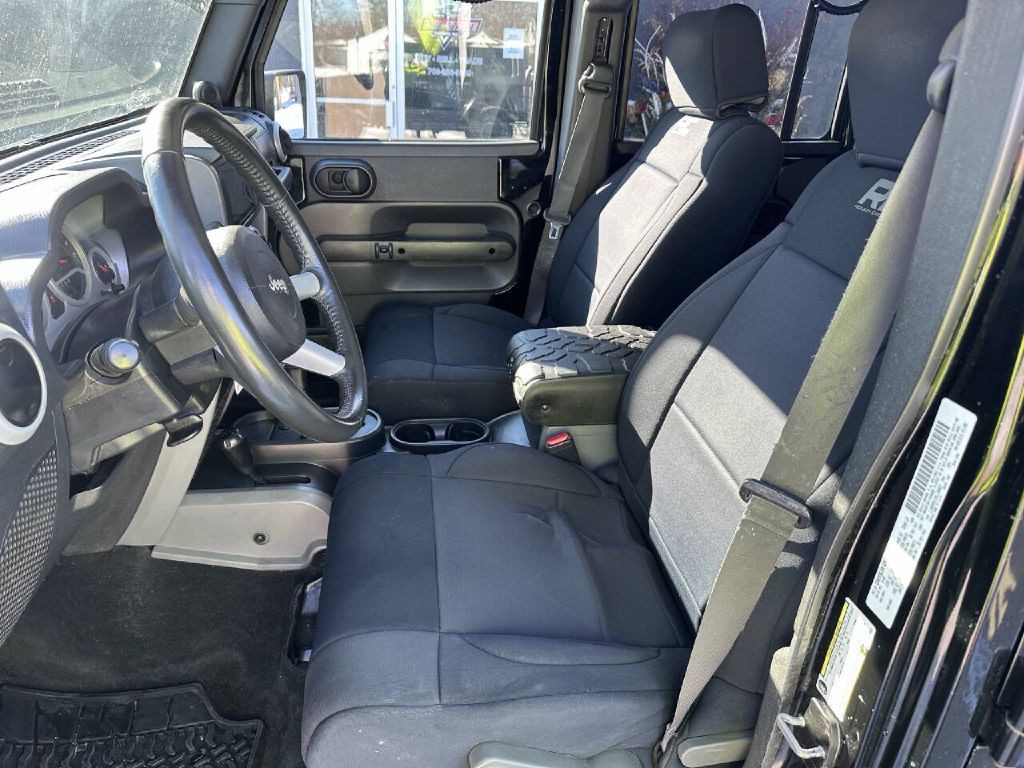 2010 Jeep Wrangler Unlimited Image 7