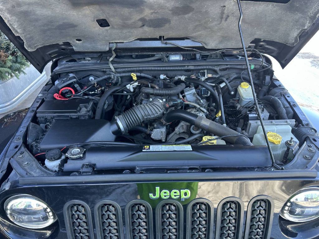 2010 Jeep Wrangler Unlimited Image 13