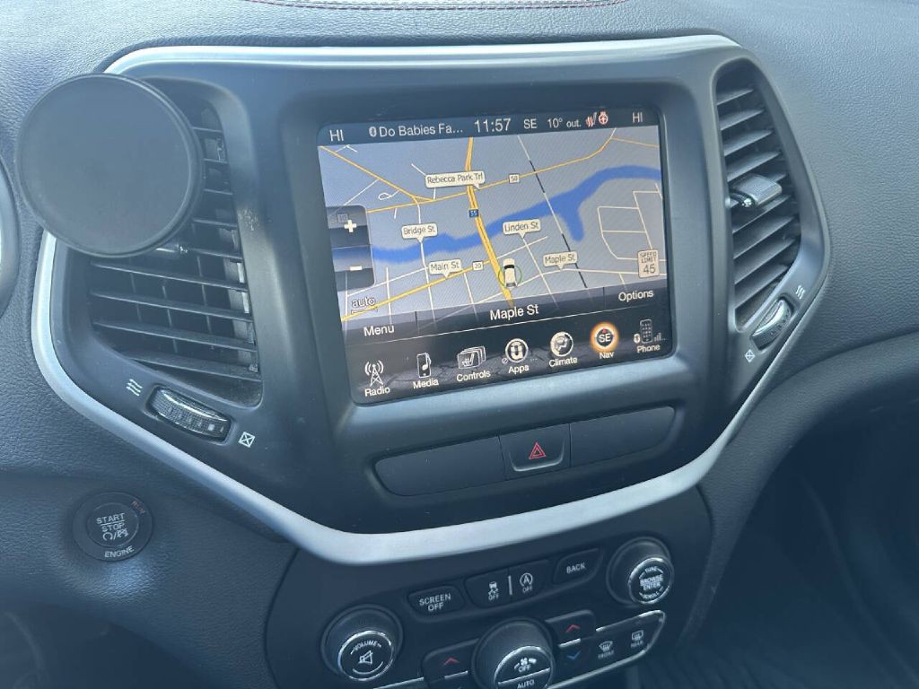 2015 Jeep Cherokee Image 11