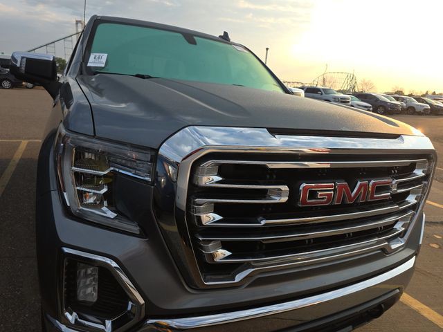 2021 GMC Sierra Image 2