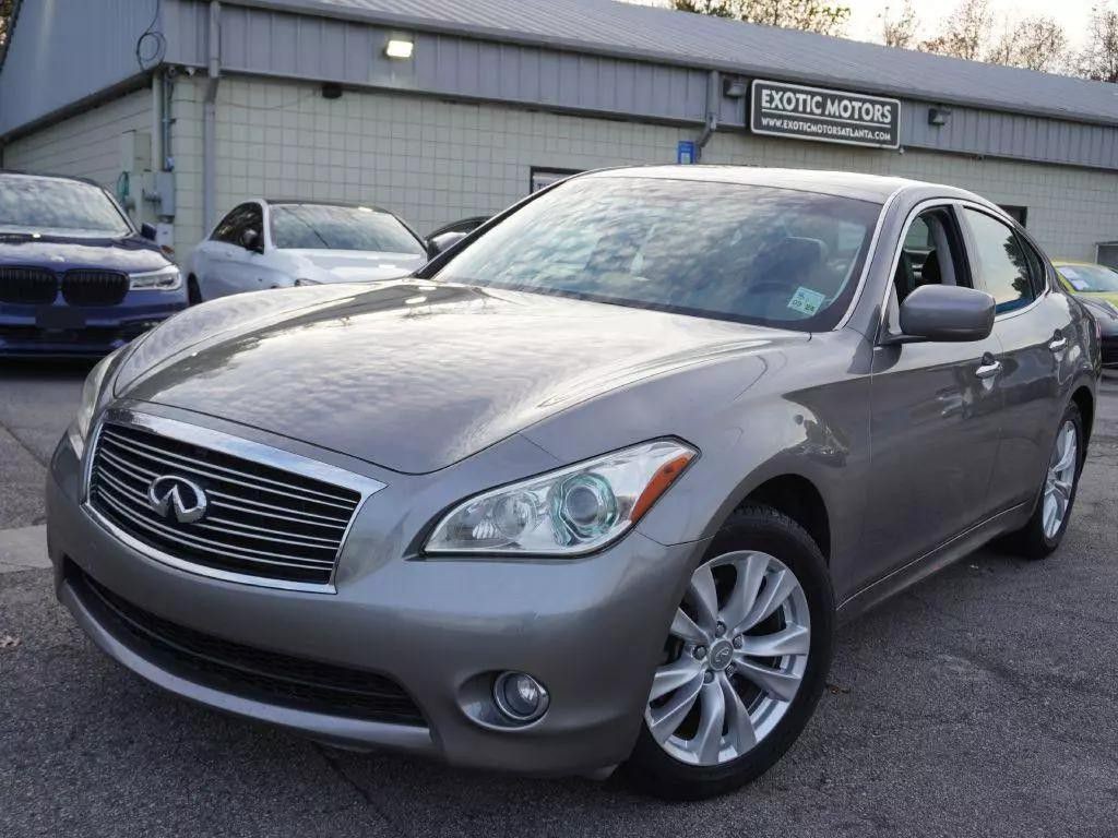 2011 INFINITI M37 Image 2