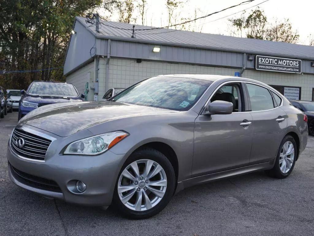 2011 INFINITI M37 Image 3