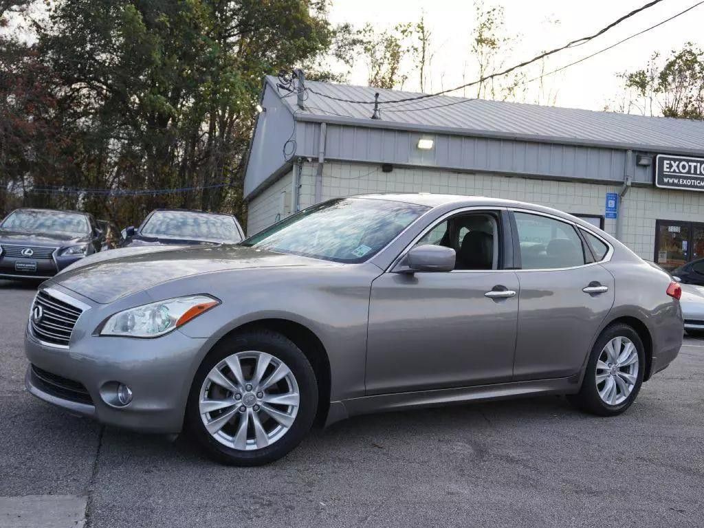 2011 INFINITI M37 Image 4