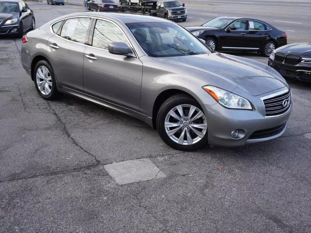 2011 INFINITI M37 Image 7