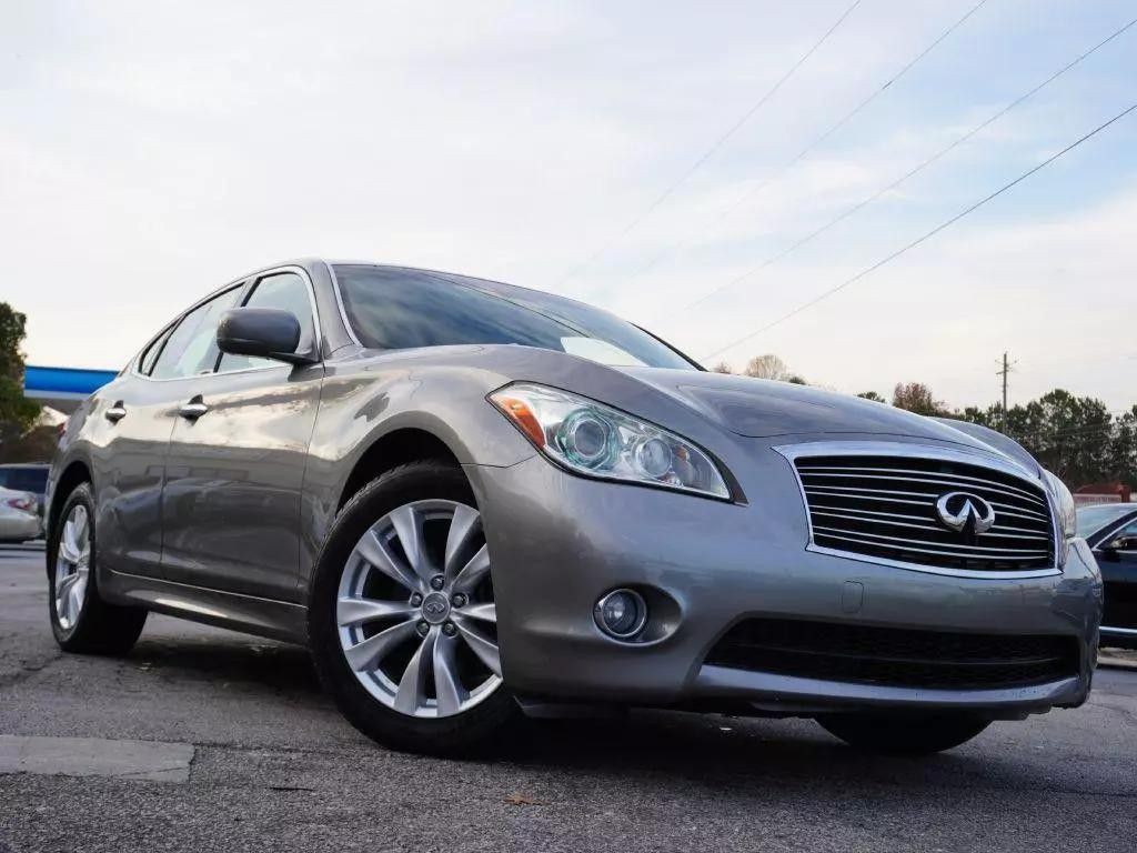 2011 INFINITI M37 Image 11